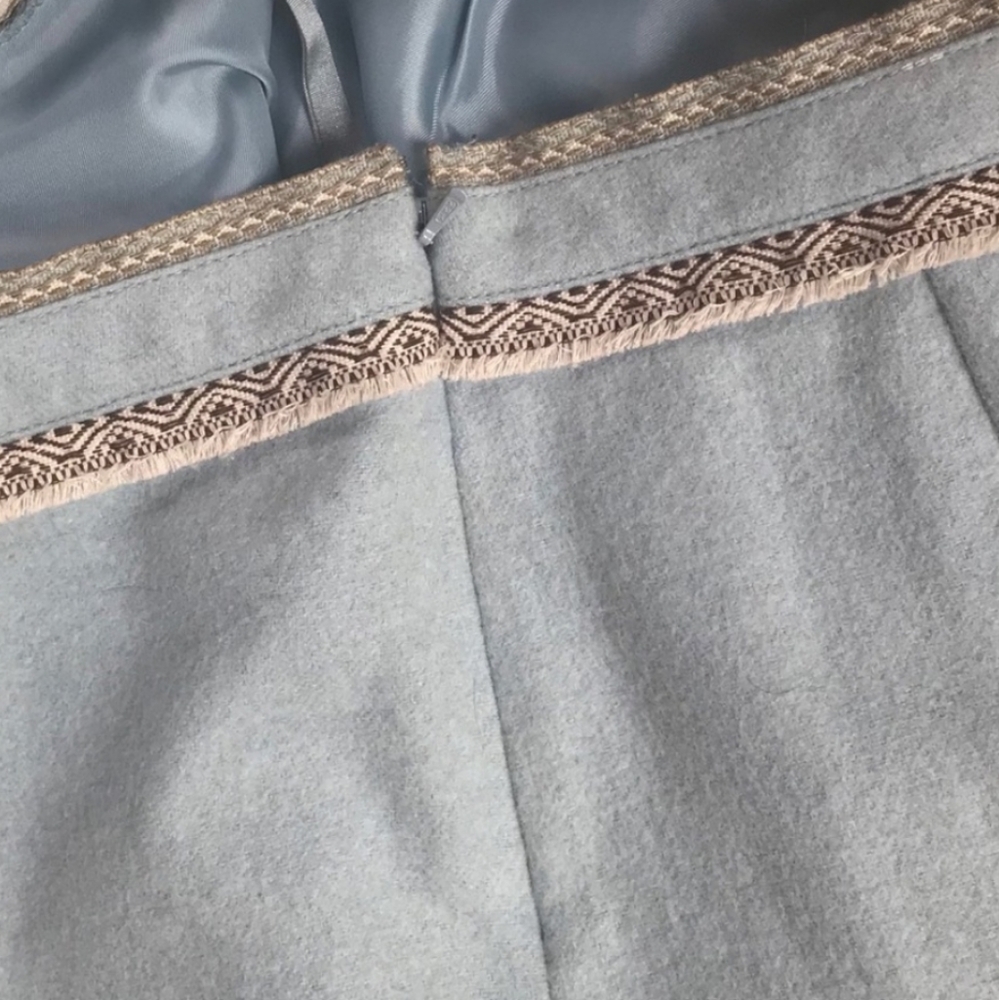 GAP - Picture 2 of 5